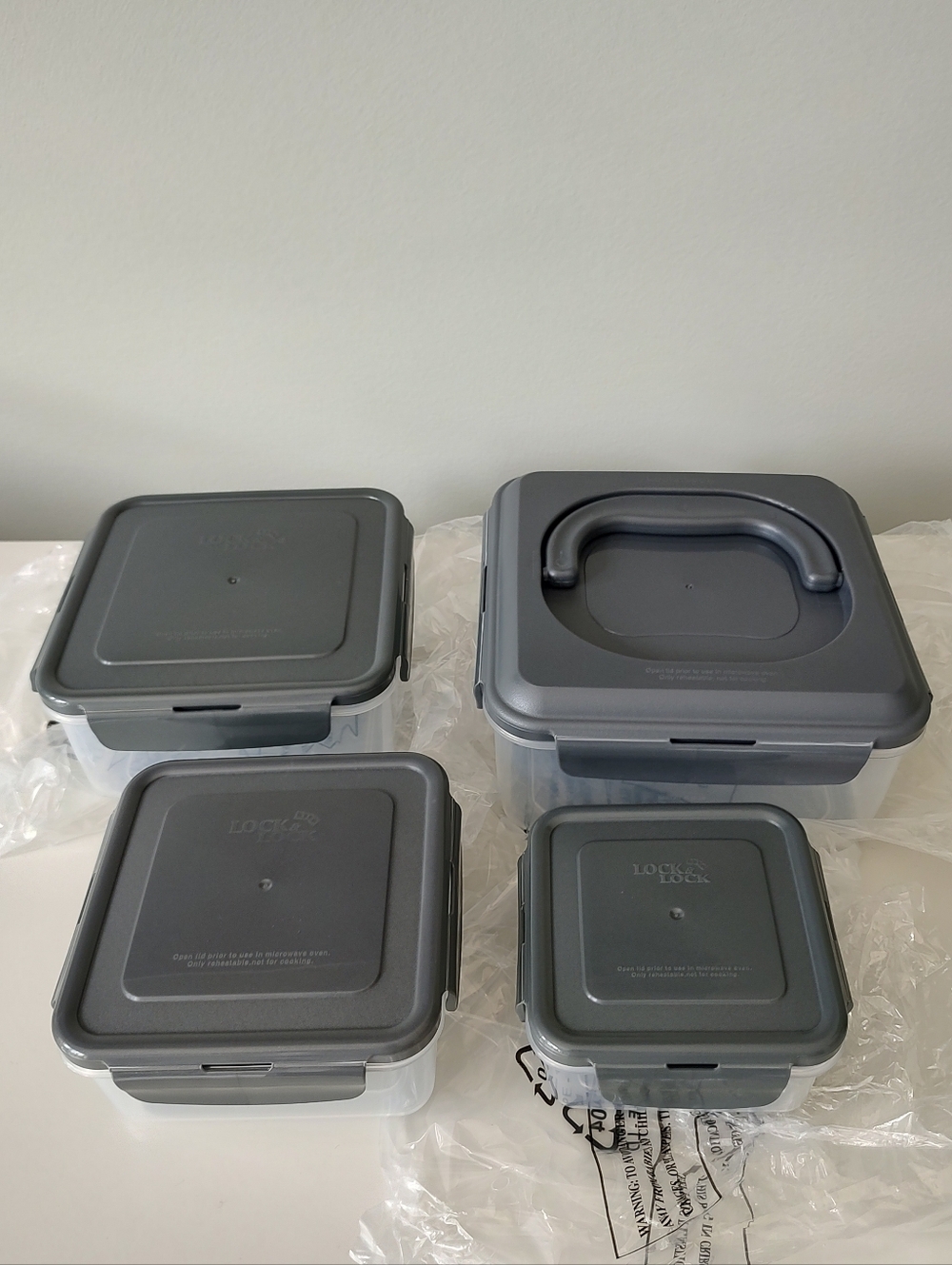 LocknLock Food Storage Nesting Set Gray Four Pieces Square NEW